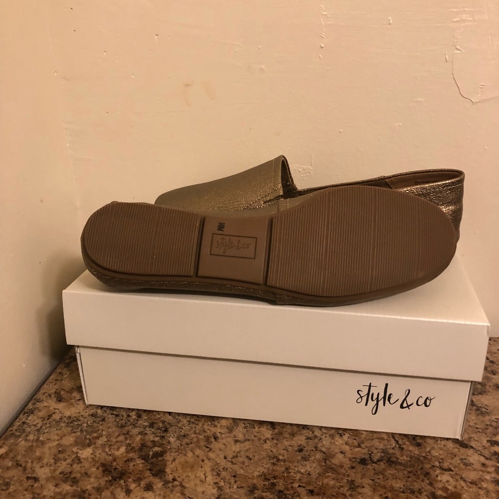 Gold slip on flats - Picture 4 of 4